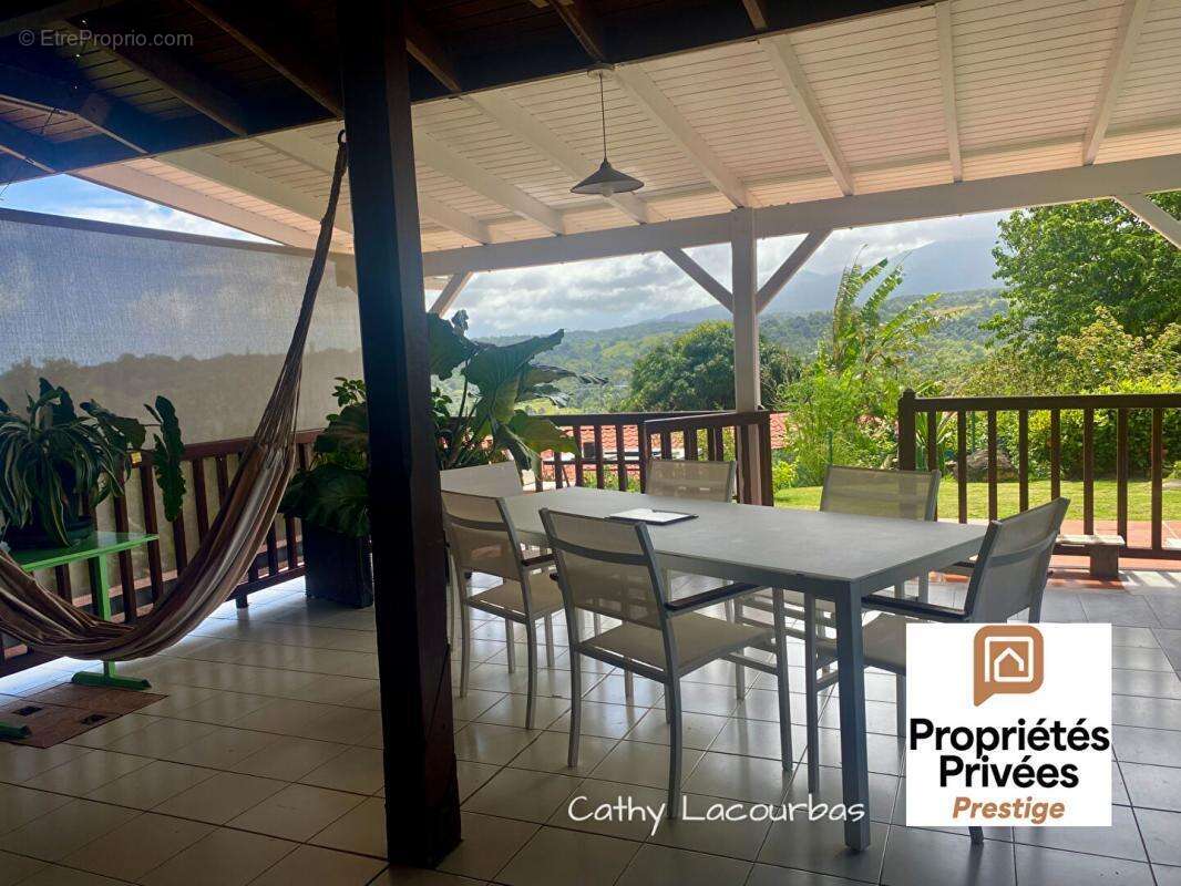 Maison à PETIT-BOURG