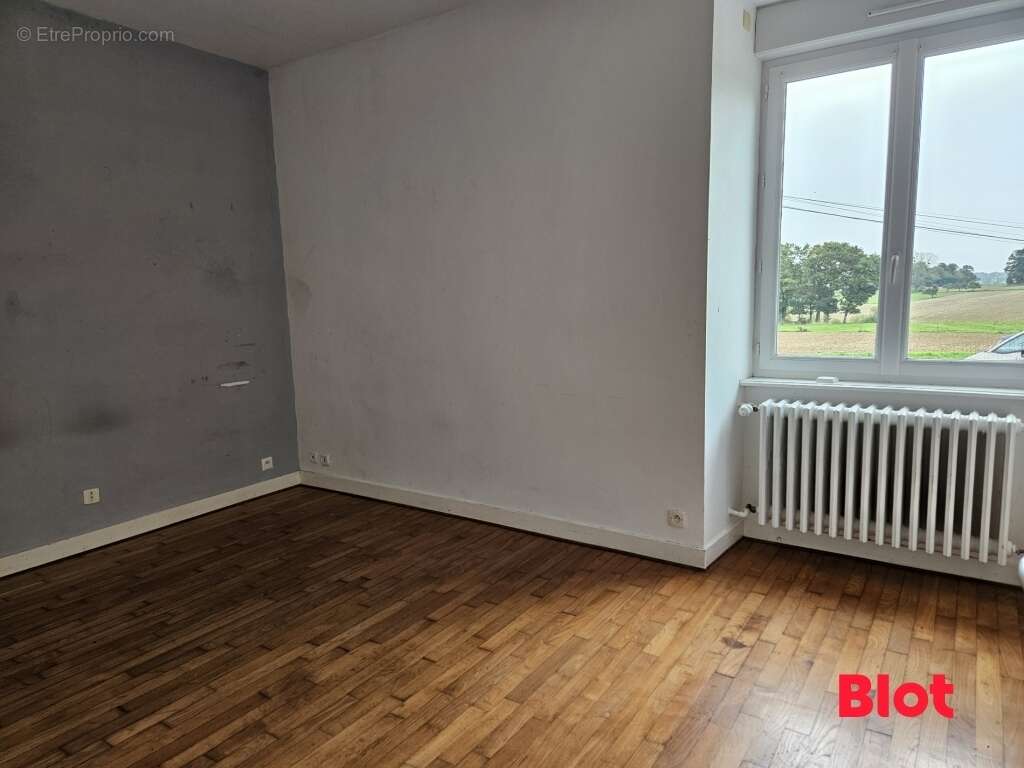 Maison à SAINT-HILAIRE-DES-LANDES