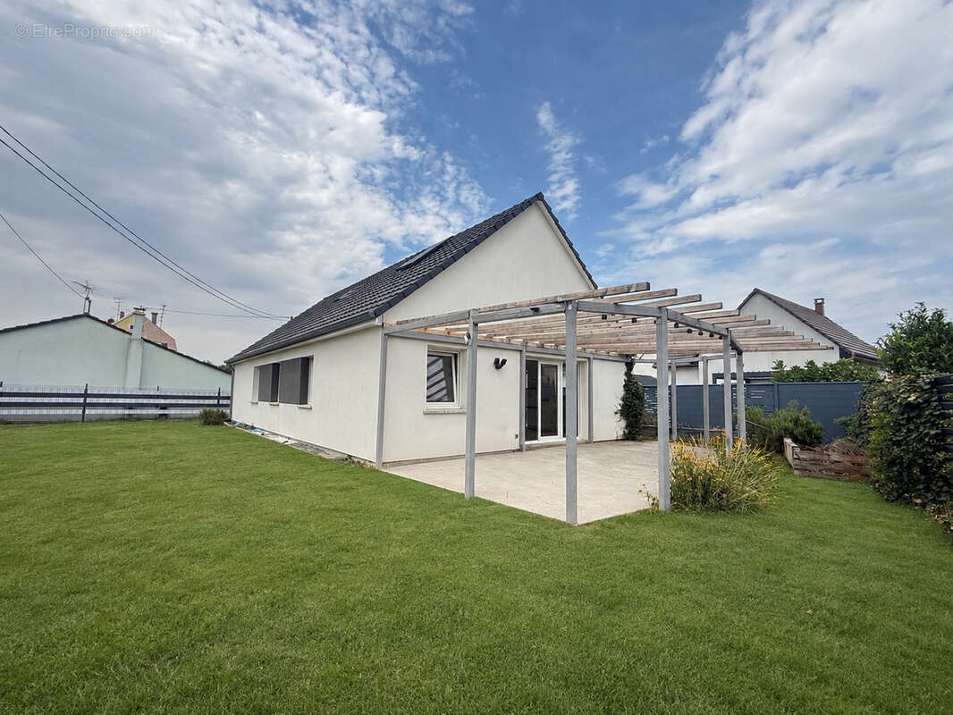 Maison familiale récente à Bollwiller   5 chambres  135 m2 avec un terrain de 6,21 ares - photo 2