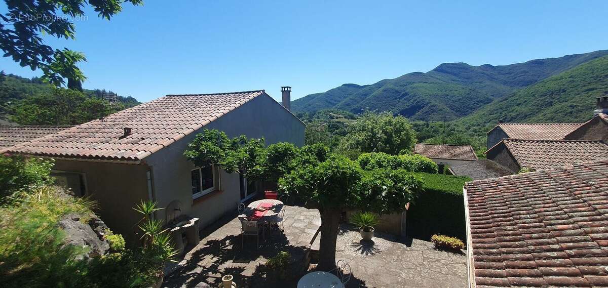 Photo 3 - Maison à COLOMBIERES-SUR-ORB