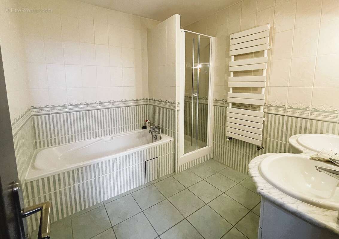 Maison à VILLE-D'AVRAY