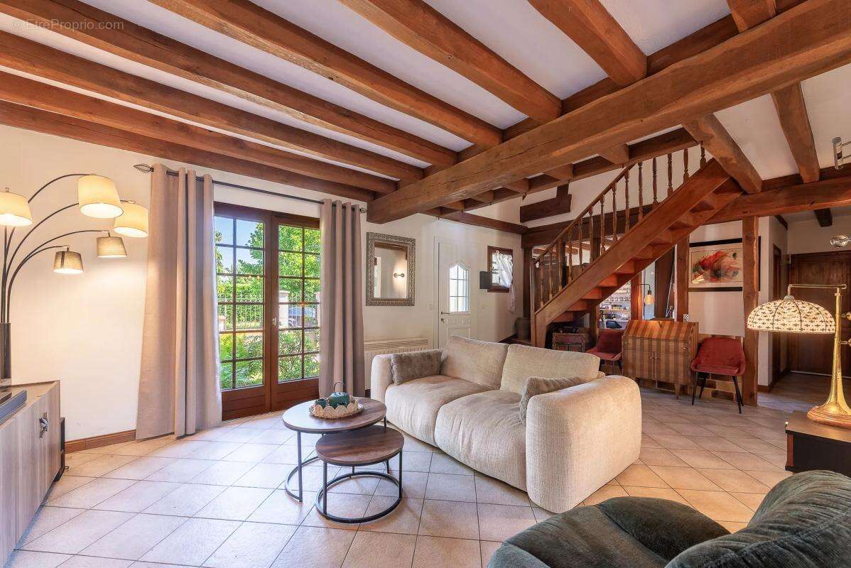 Maison à FONTENAY-TRESIGNY