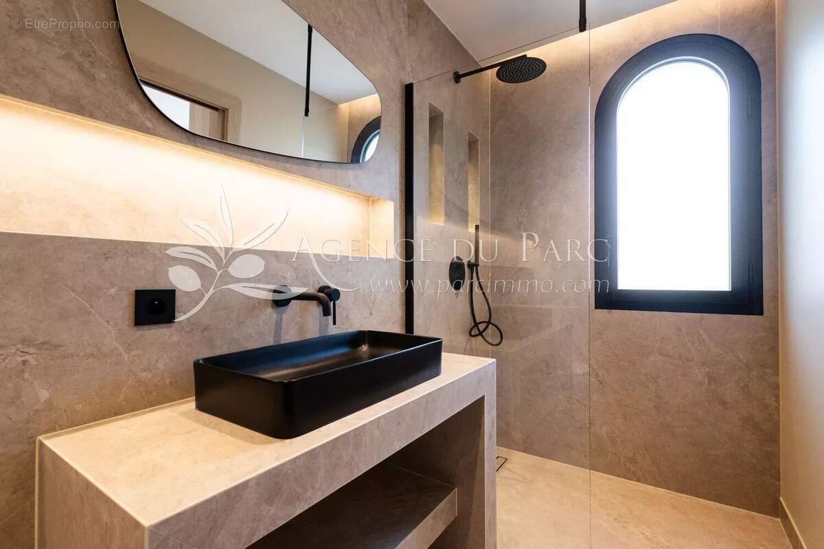 Villa de charme 216 m2+ 199 m2 de possibilité d’agrandissement - photo 17