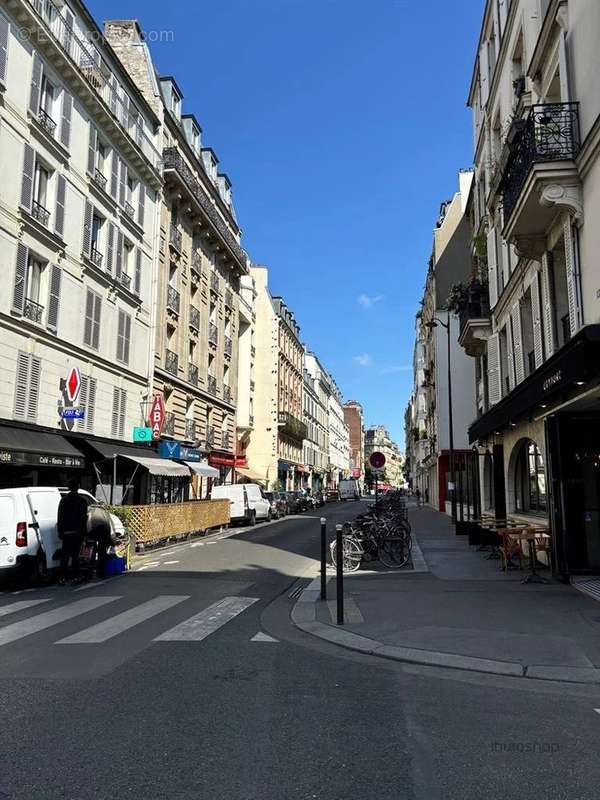 Commerce à PARIS-11E