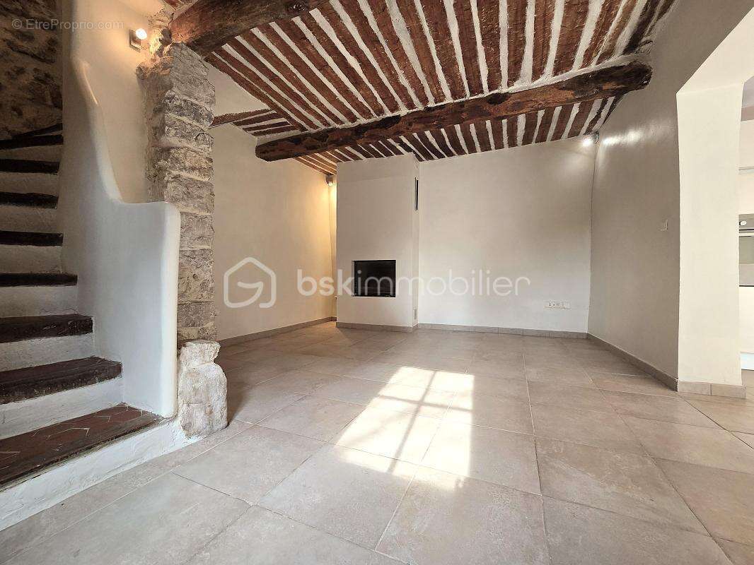 En exclusivité – Le Plan de Grasse  maison de caractère T4 avec jardin et stationnements - photo 3