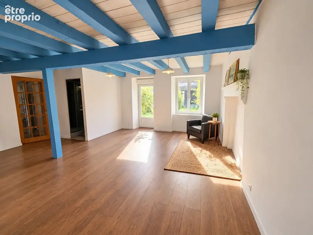 Adriers - Corps de ferme rénové de 3 chambres avec jardin. Classement énergétique A ! Une maison exceptionnelle. - photo 8