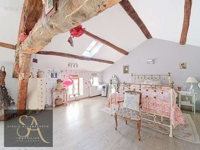 Maison à VILLARDONNEL