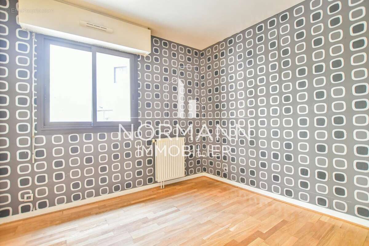 Appartement à LEVALLOIS-PERRET