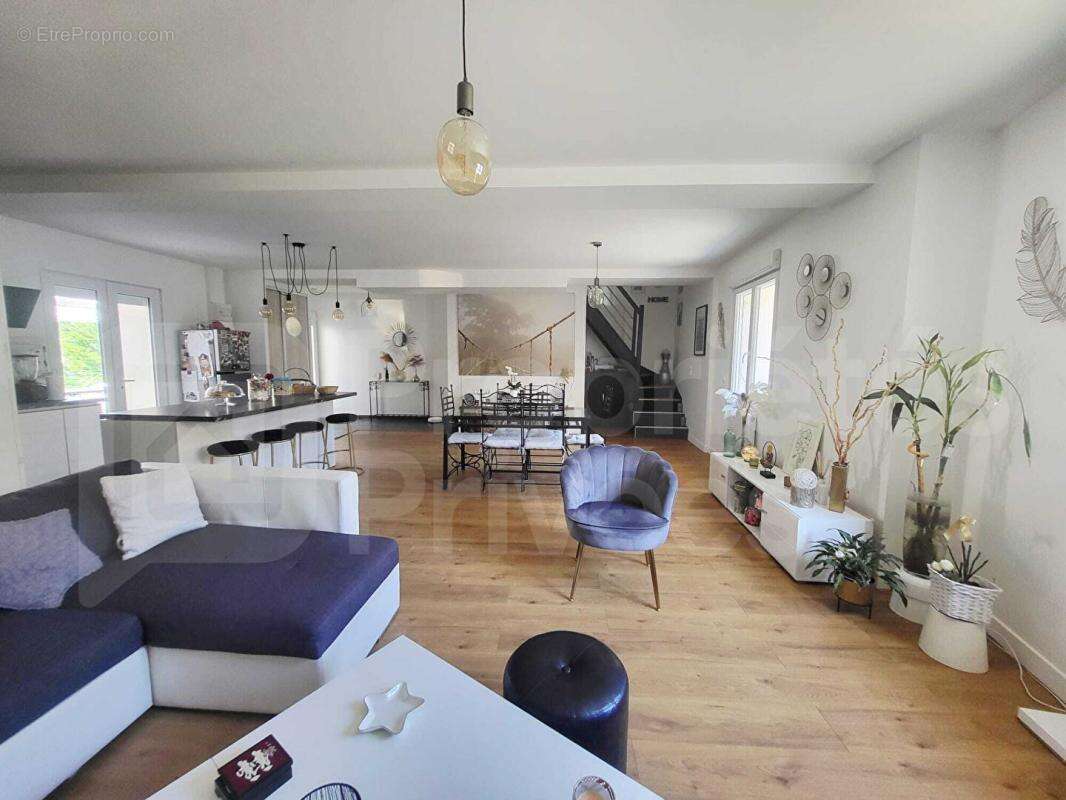 Maison à SERMAISES