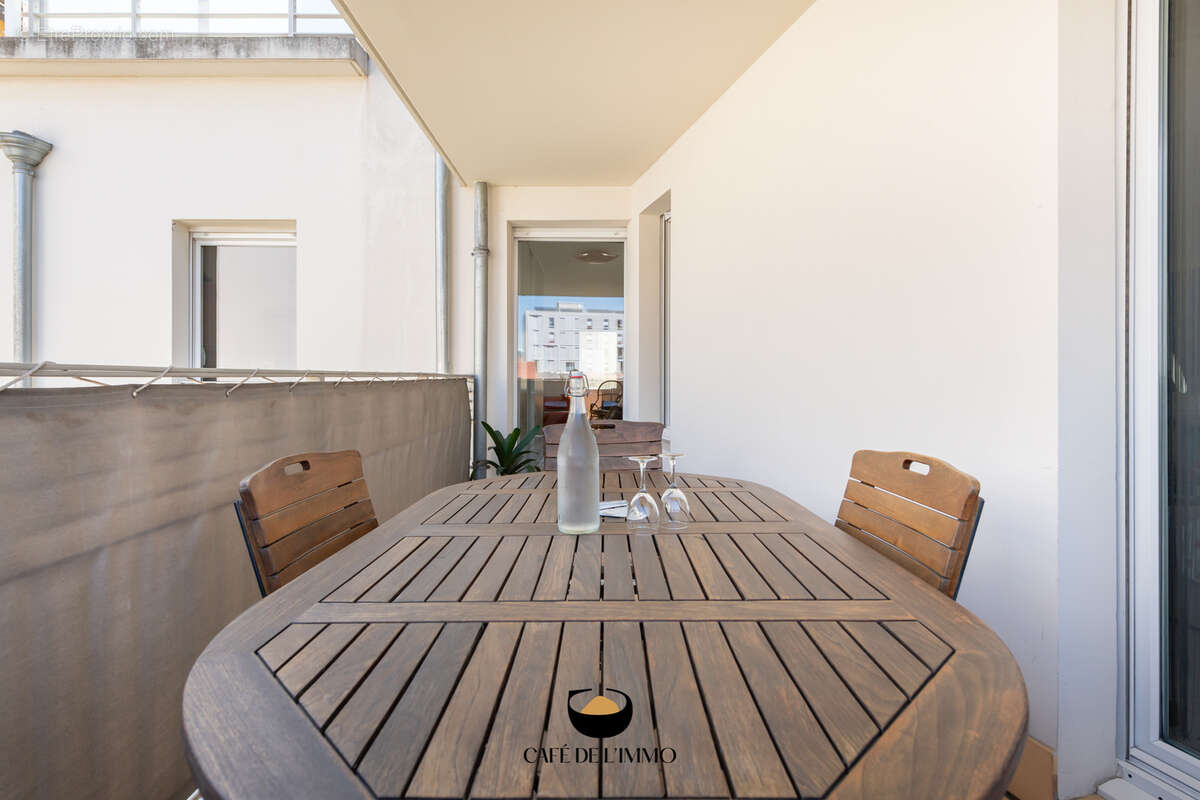Appartement à MARSEILLE-4E