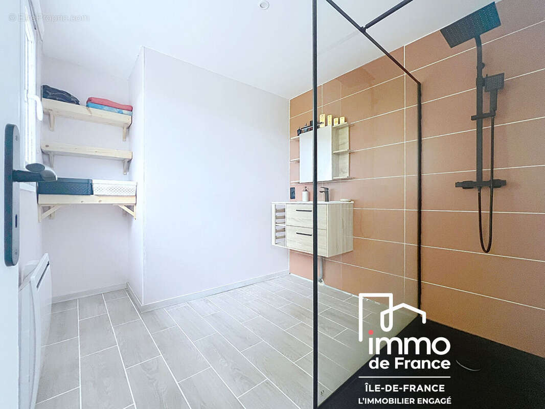 Maison à VER-LES-CHARTRES