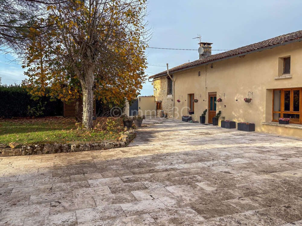 Maison à SAUZE-VAUSSAIS