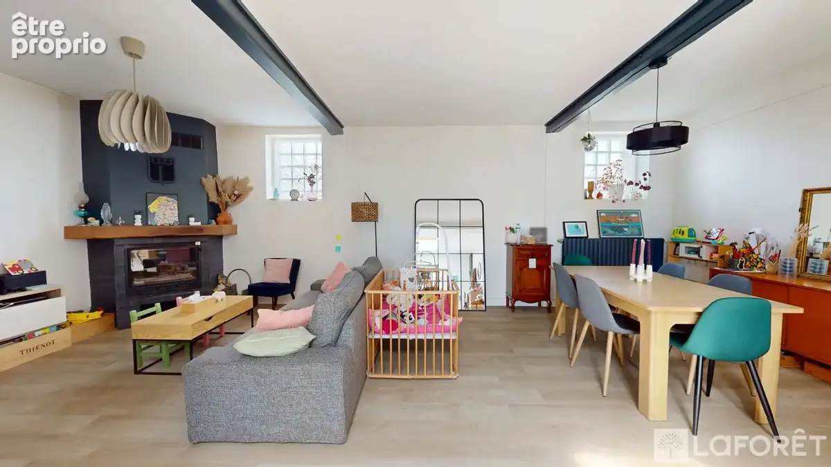 A VENDRE - Jolie Maison de ville avec Cour et garage - photo 8