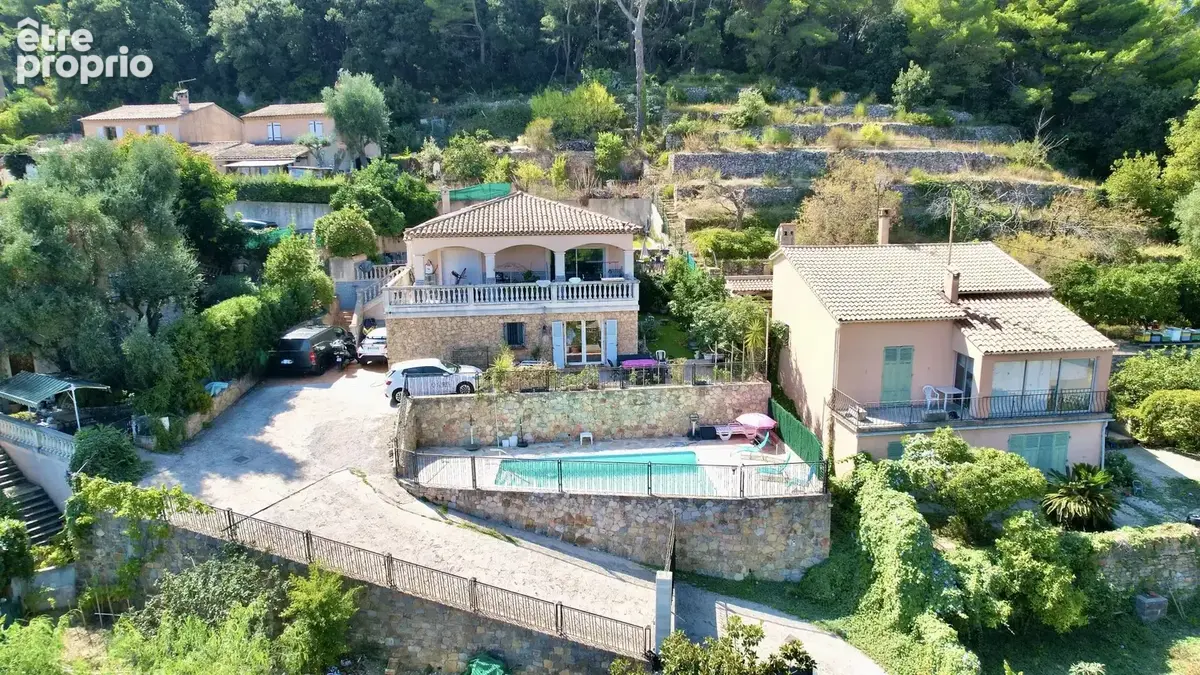 Maison d'exception vue mer de 250 m2 à Vallauris, sur terrain de 1500 m² avec possibilité d'extension - photo 5
