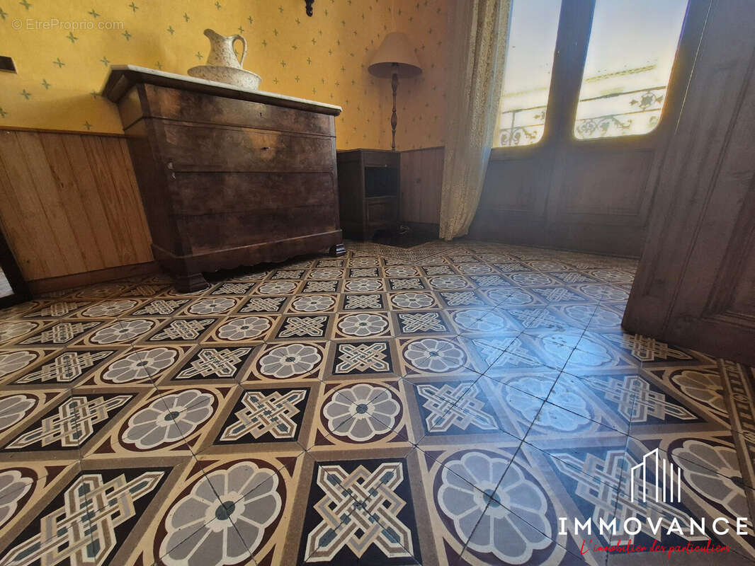 Appartement à MEZE