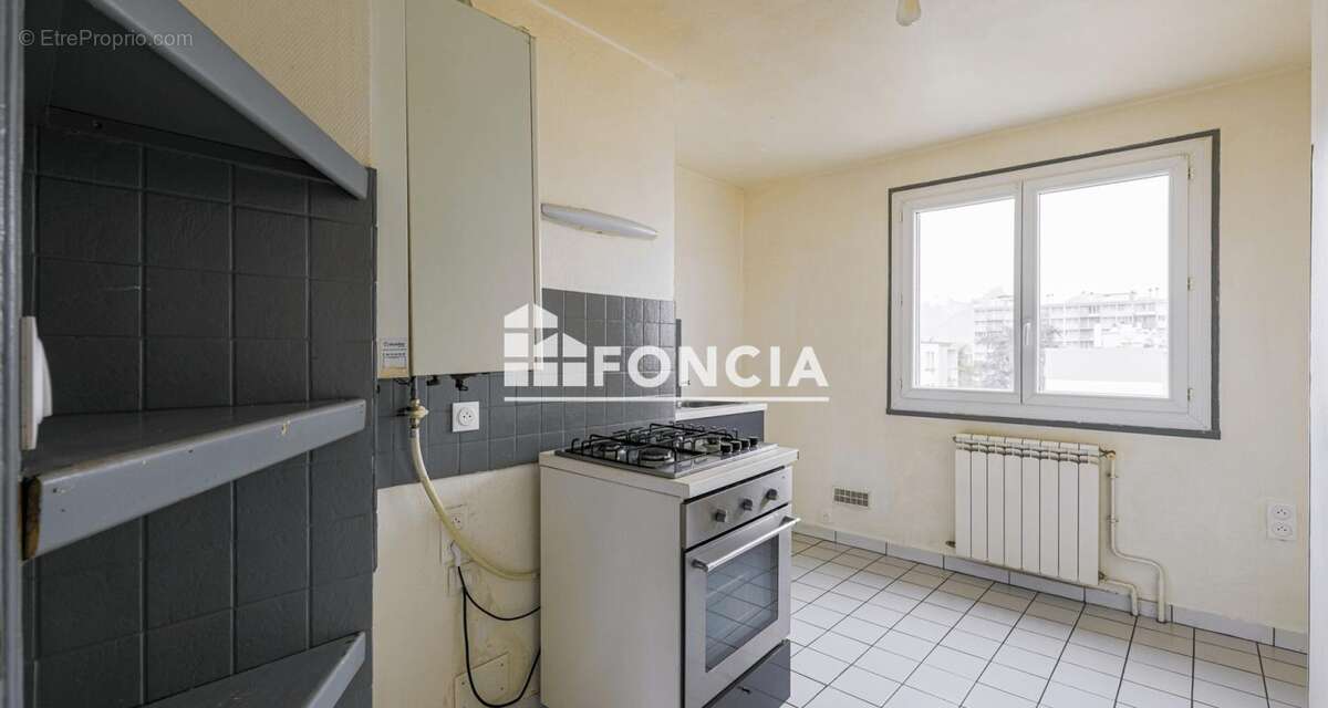 Appartement à LE PONT-DE-CLAIX