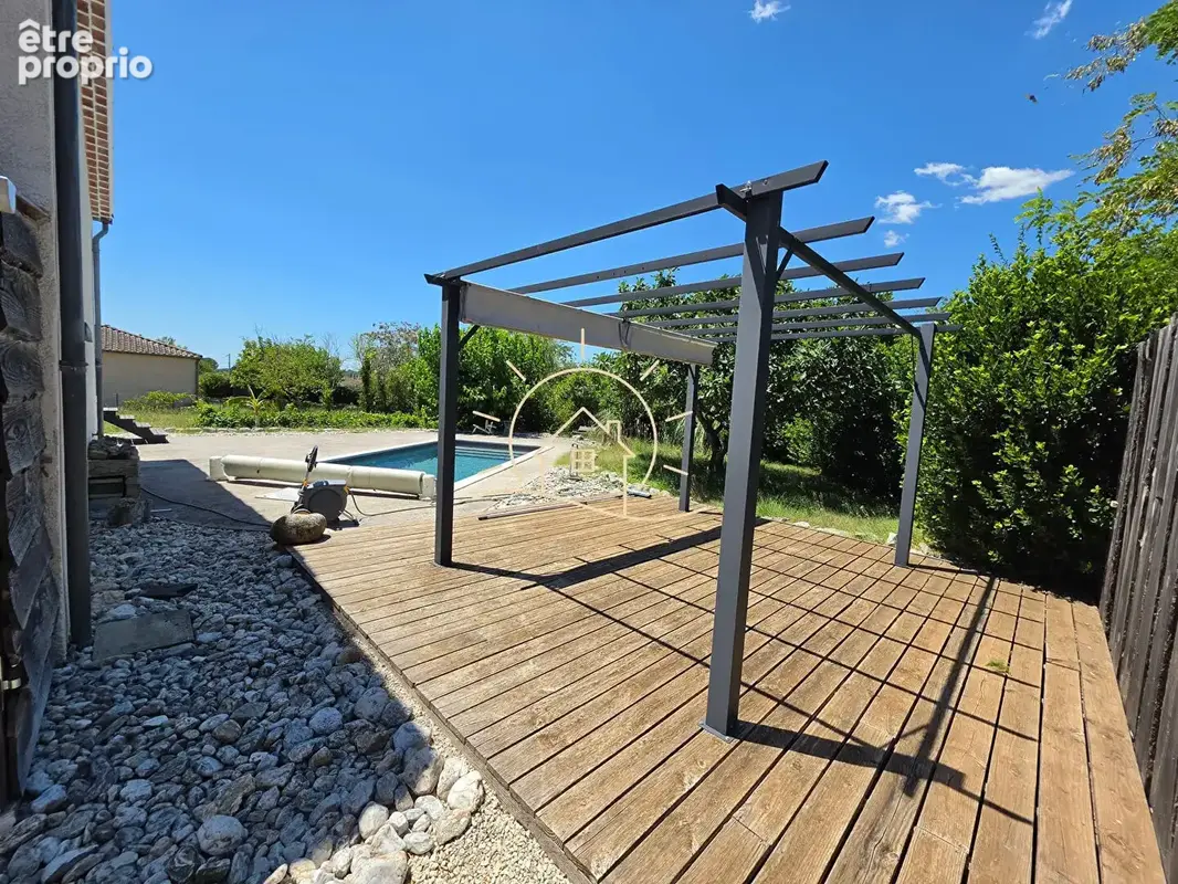 Maison familiale avec piscine et terrain constructible - photo 3