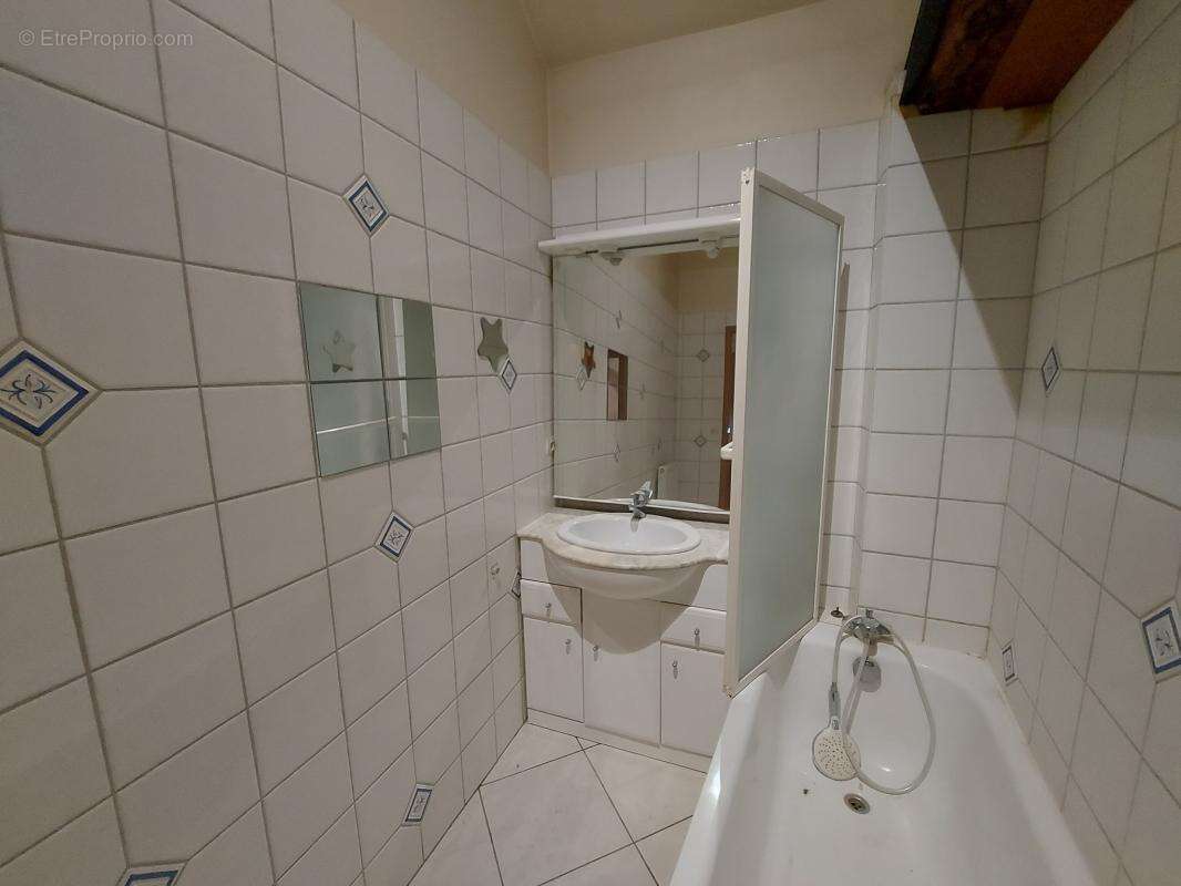 Appartement à JUZIERS