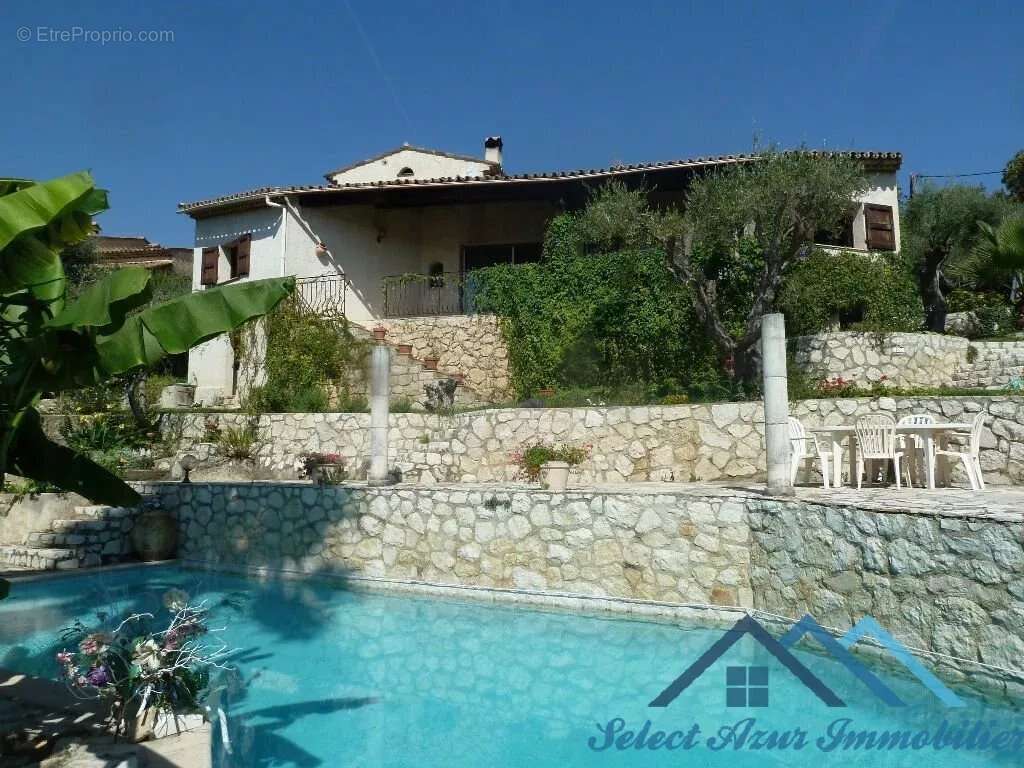 Piscine - Maison à TOURRETTES-SUR-LOUP