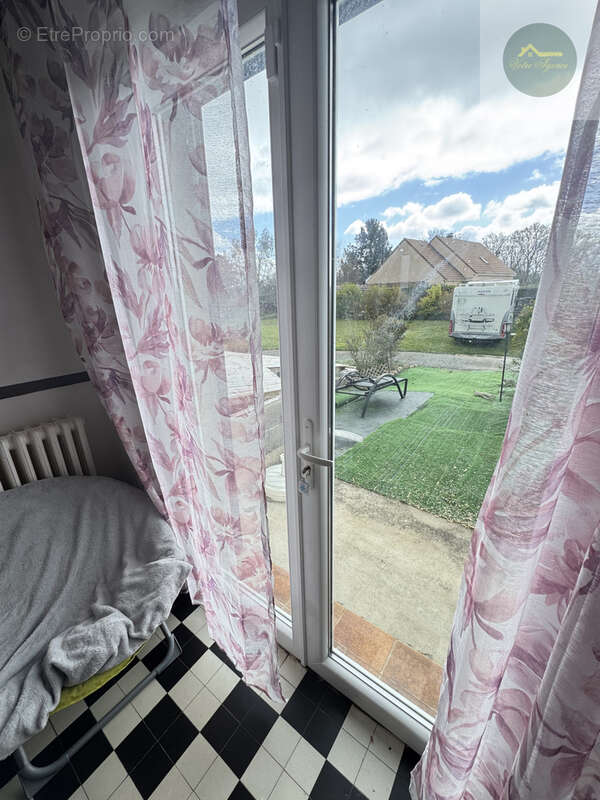 Maison à CHEROY