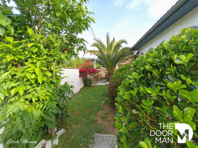 Maison à BRUGUIERES