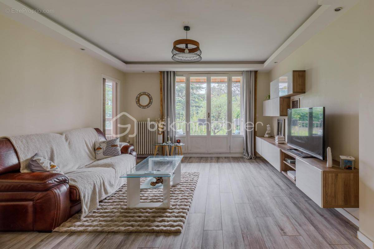 Appartement à LYON-8E