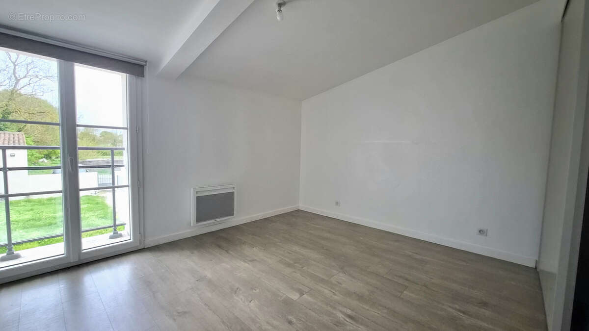 Maison à SAINTE-SOULLE