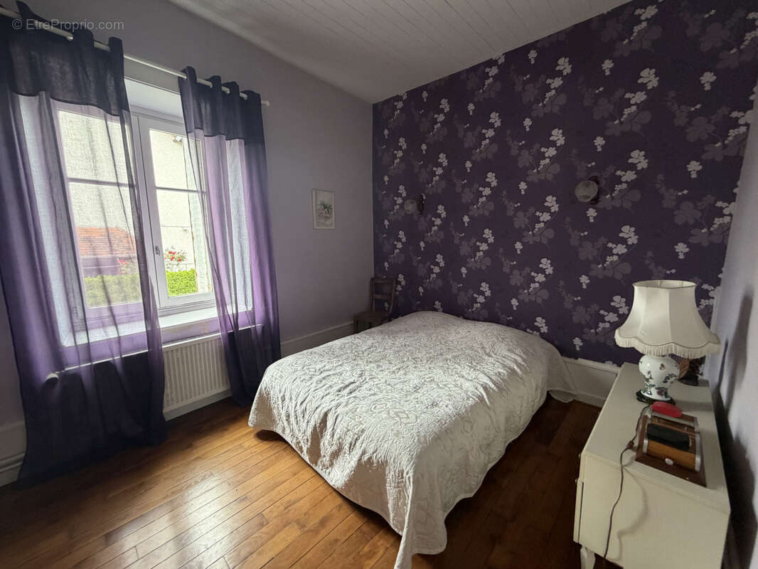 Maison à VERCEL-VILLEDIEU-LE-CAMP