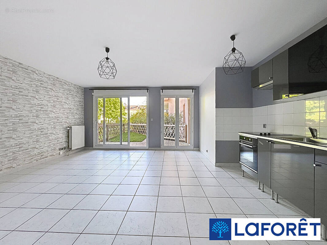 Appartement à AHUY