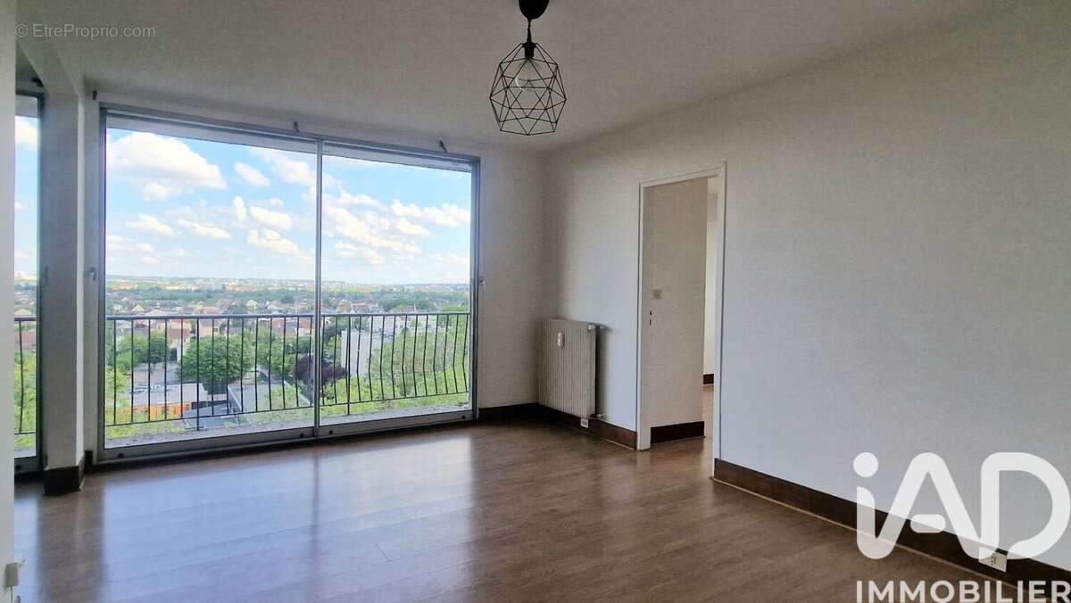 Photo 3 - Appartement à LE BLANC-MESNIL