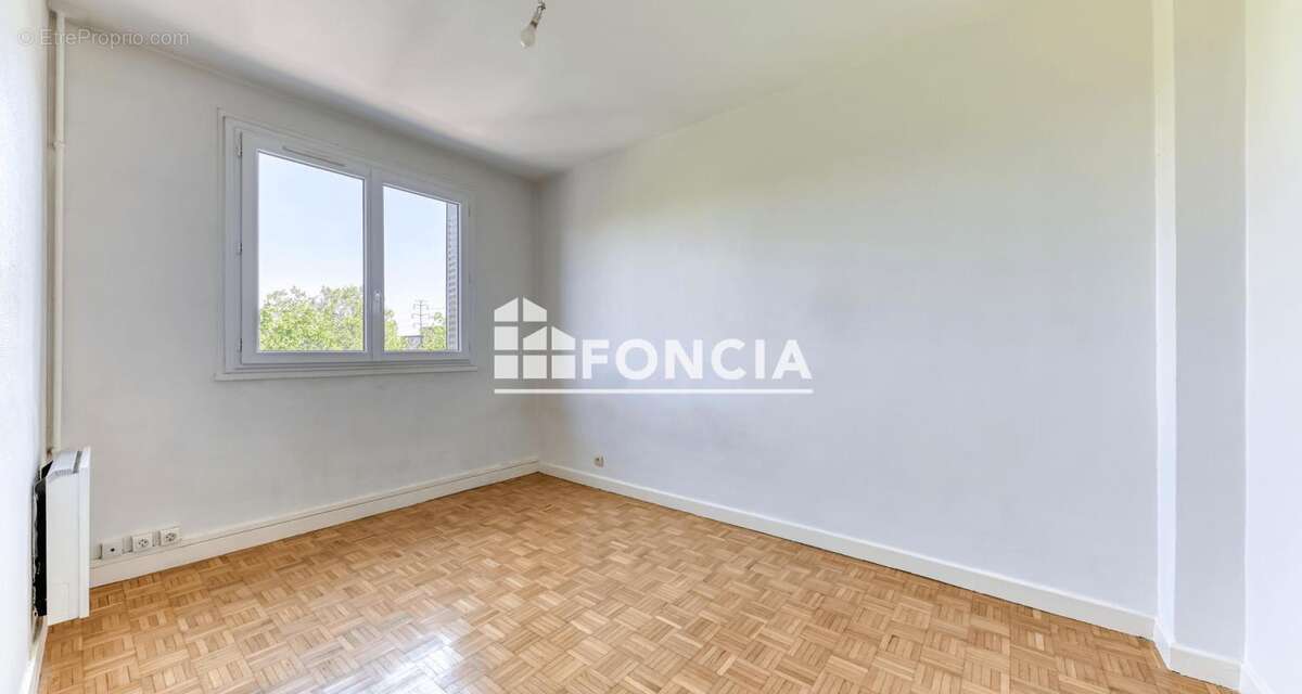 T4 61 m2 avec cave et parking secteur Parilly - photo 6