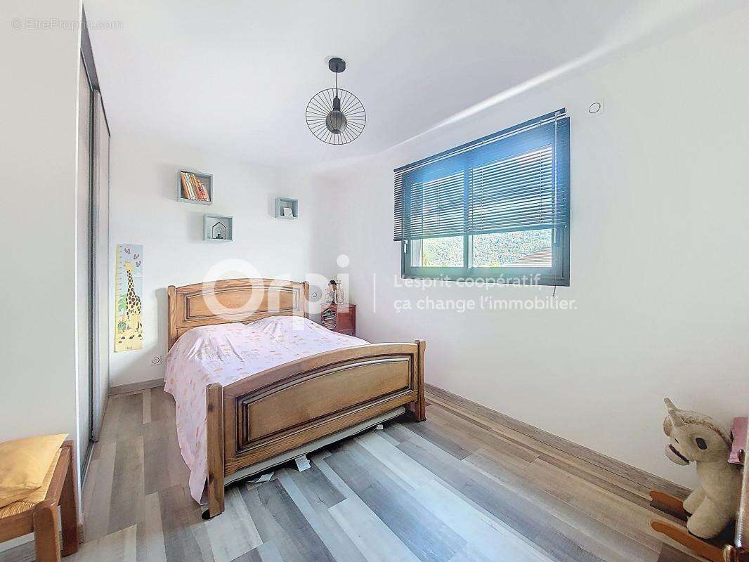 Maison à GILLY-SUR-ISERE