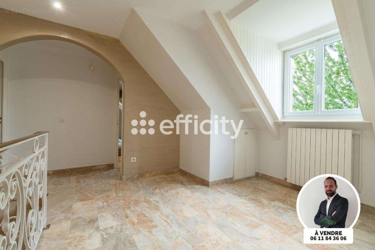 Maison à VILLENEUVE-LE-ROI