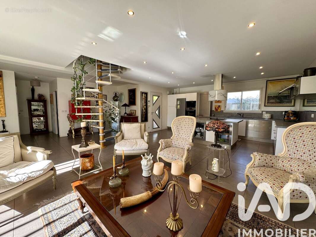 Photo 4 - Maison à LA CRAU