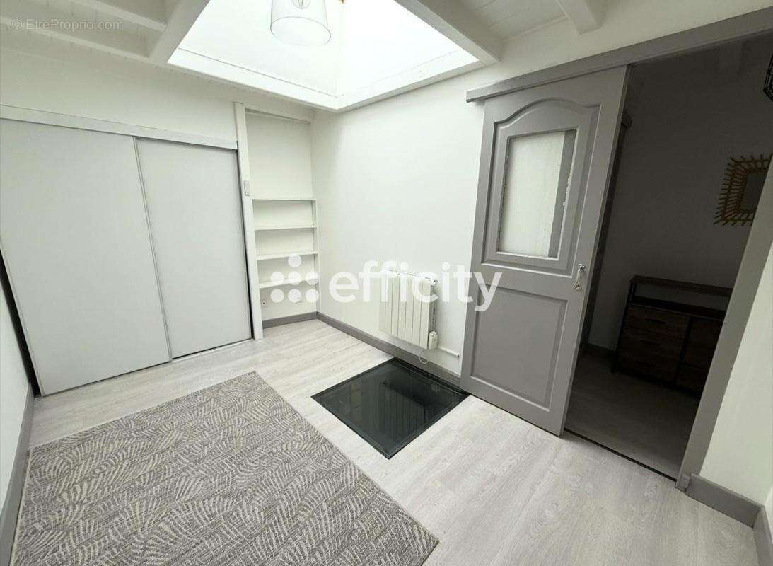 Maison 64 m² à La Couronne  - photo 8