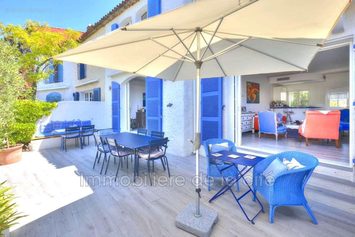 Maison 136 m² à Grimaud  - photo 4