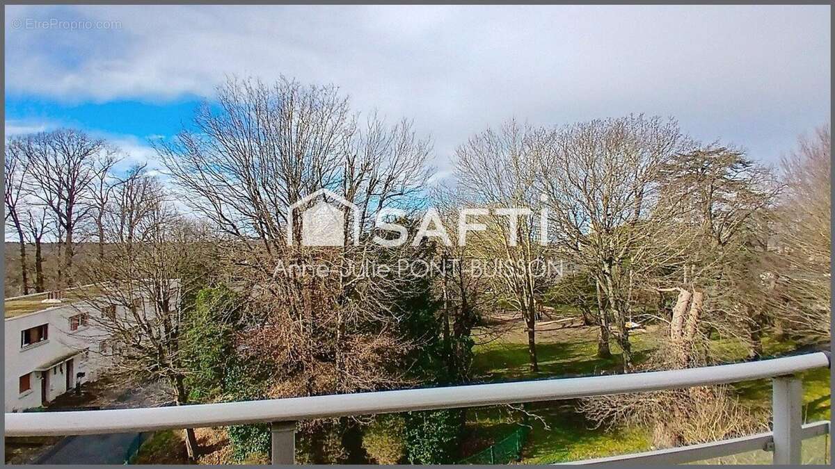 Photo 9 - Appartement à LA CELLE-SAINT-CLOUD