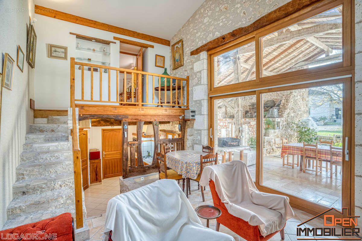 Maison à HAUTEFAGE-LA-TOUR