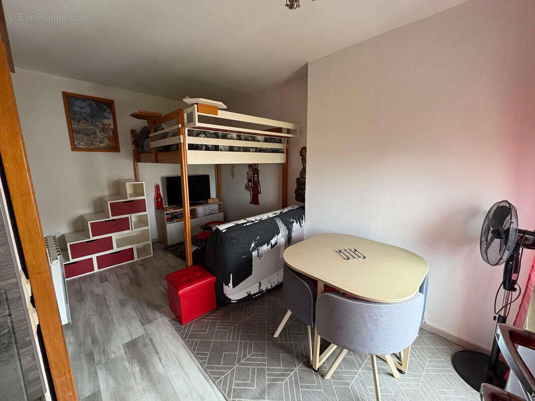 Appartement à PARIS-20E