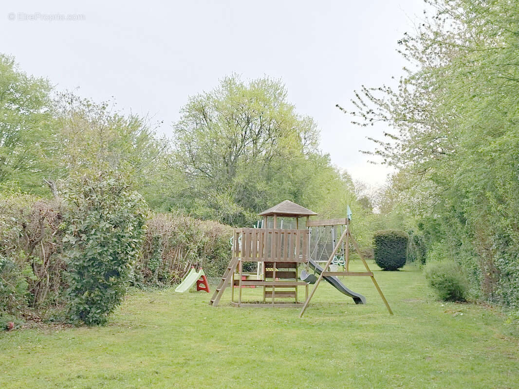 Maison à SAINTE-GENEVIEVE