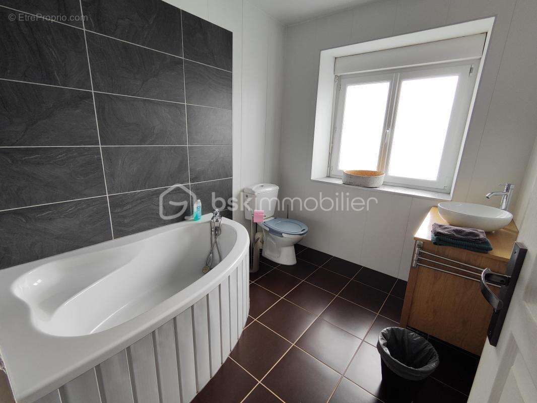 Maison à ROZ-SUR-COUESNON