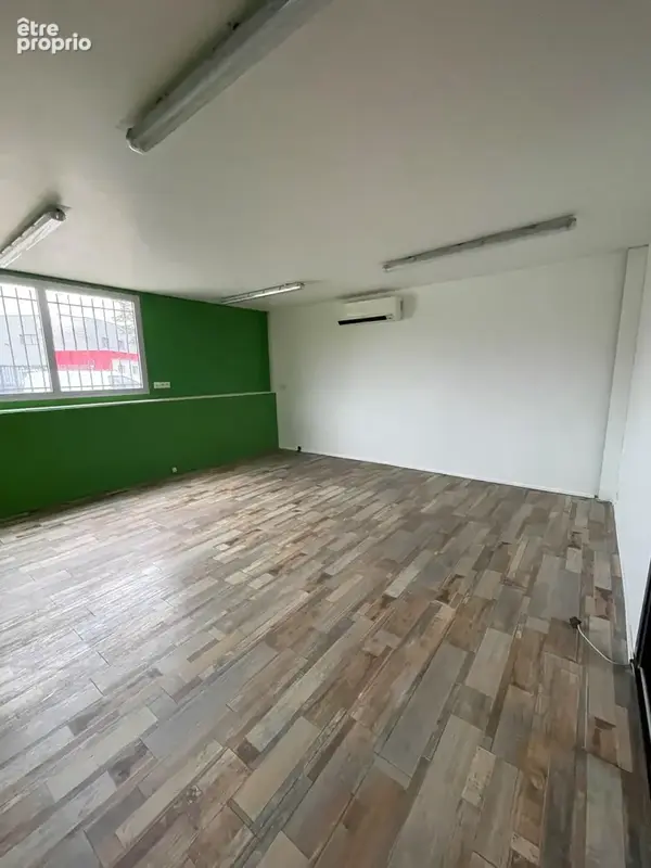 Entrepôt 320m2 avec quai de déchargement - photo 8
