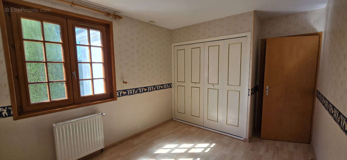 Maison à OUROUX-SUR-SAONE