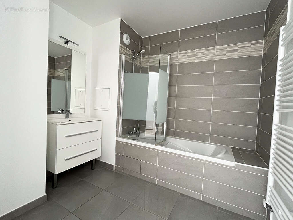 Appartement 86 m² à Saint-Cyr-L'ecole  - photo 12