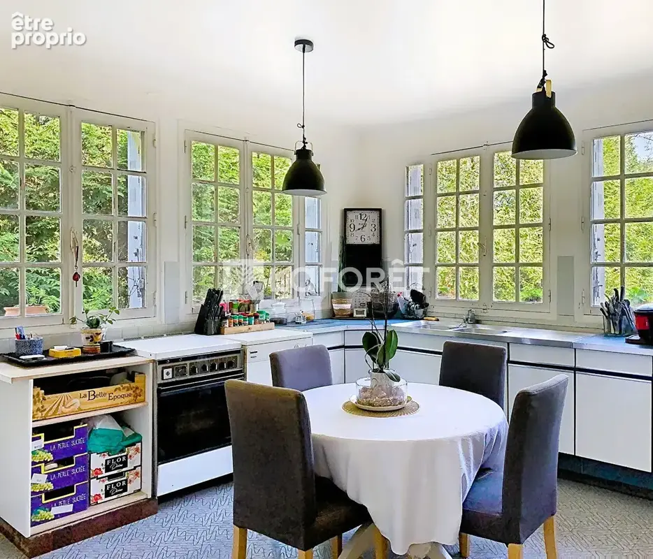 Maison Familiale avec dépendance aménagée de 7 pièce(s) 215 m2 - photo 9