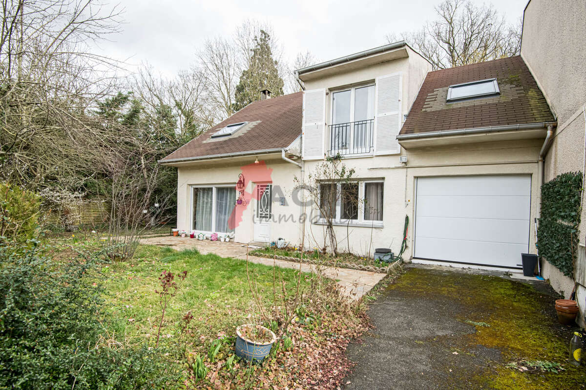 Maison à RIS-ORANGIS