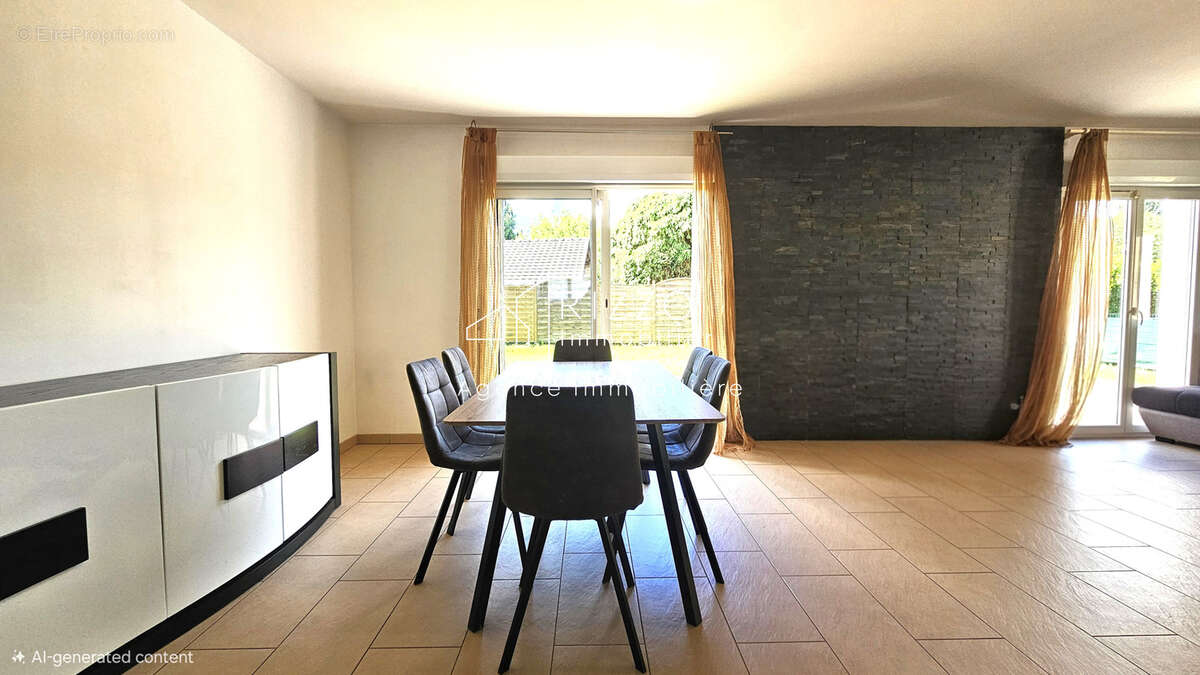 Maison à SAINT-GENIS-POUILLY