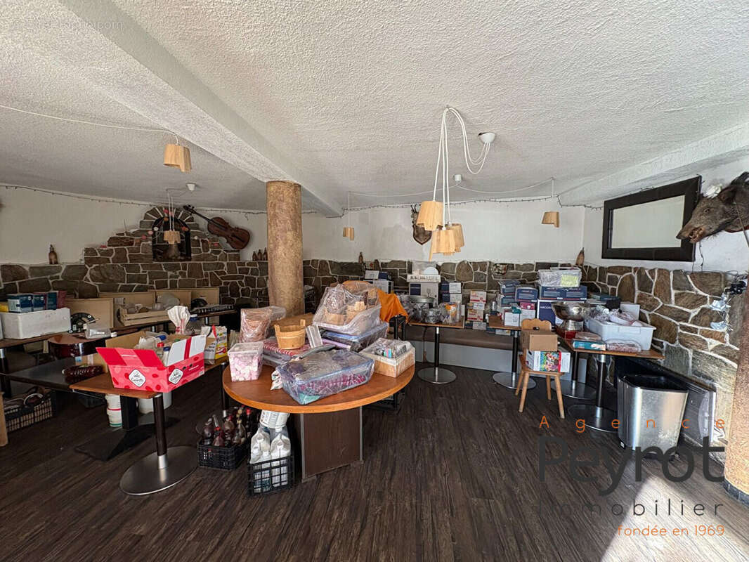 Commerce à FONT-ROMEU-ODEILLO-VIA