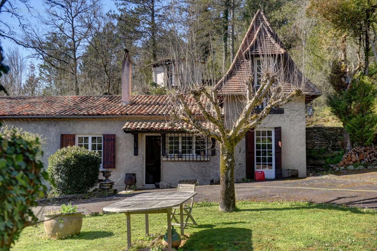 Maison à SAINT-LAURENT-SUR-MANOIRE