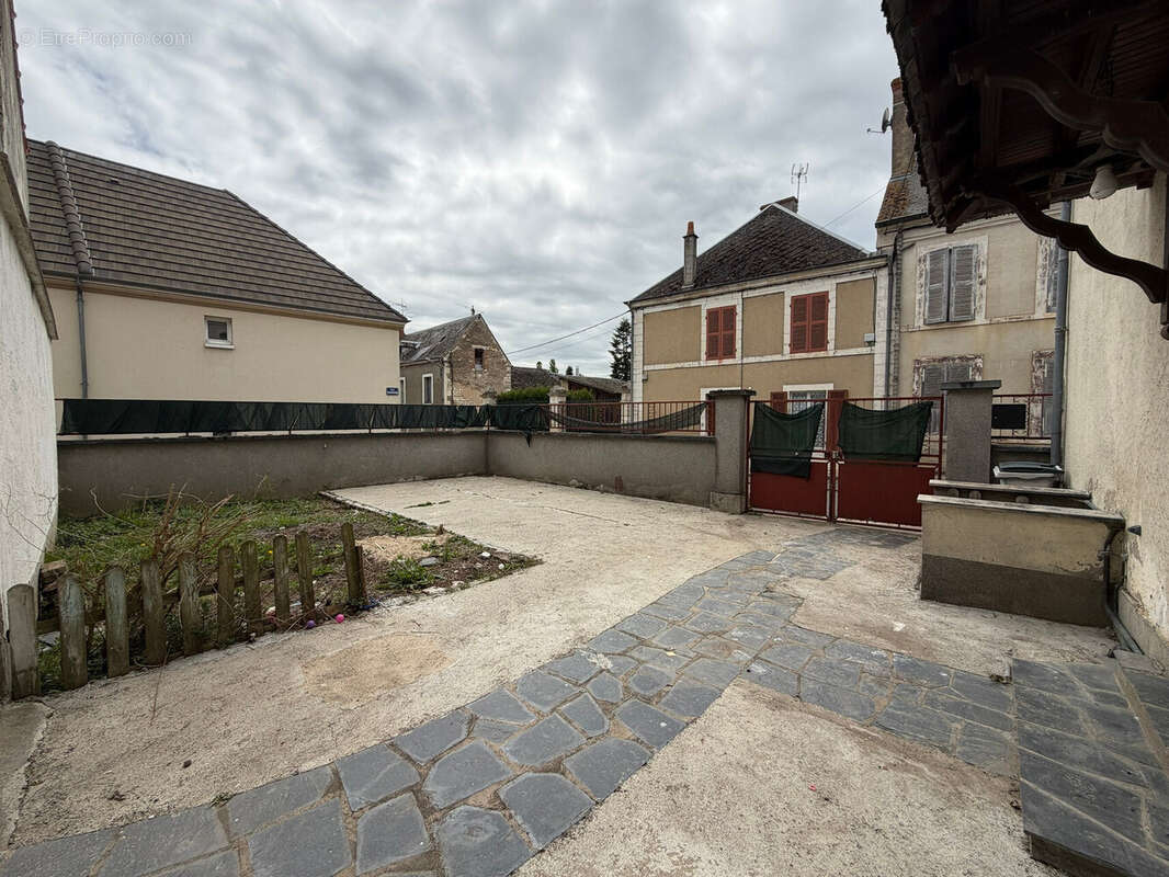 Maison à MAREUIL-SUR-ARNON